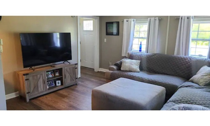 Ballston Spa House | Taste of Country not far from Saratoga Springs Race Track