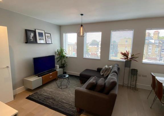 Middle Park and Sutcliffe Apartment | Tasteful 2BD Flat wOpen Plan Living - Blackheath!