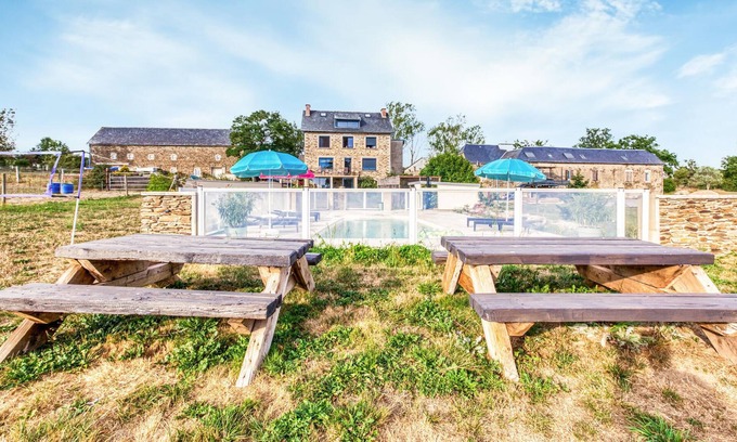 Sainte-Juliette-sur-Viaur House | Tasteful, family-friendly vacation home with private outdoor pool.