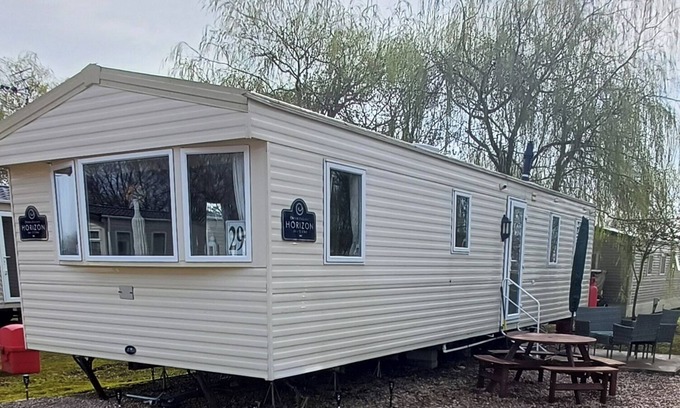 Tattershall Cabin | Tattershall Lakes country park, Larch view escape