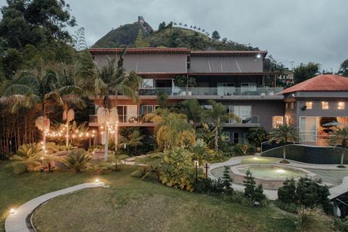 Guatape Hotel | Tau House