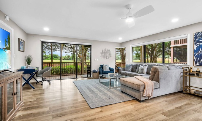Hunt Club House | Tee Up for Relaxation: Golfview PGA National Condo