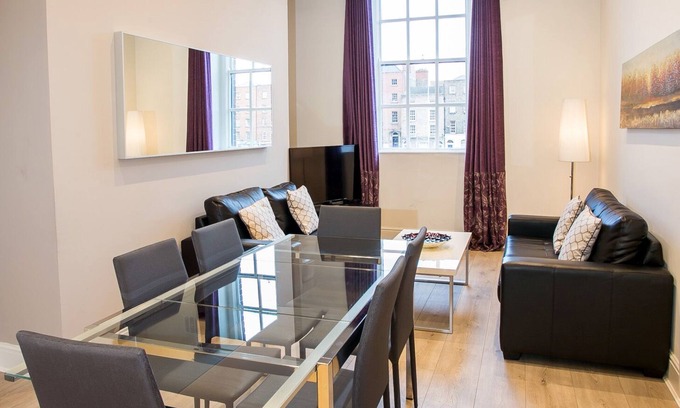 Temple Bar Apartment | Temple Bar Wellington Quay 3 Bed/2Bath Modern Apartment - sleeps 9