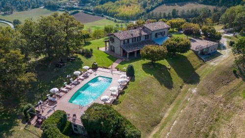 Valfabbrica Villa | TENUTA MONTIEPOLI 12&3, Emma Villas