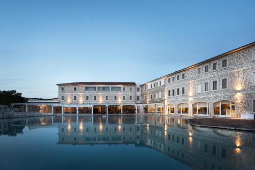 Saturnia Hotel | Terme di Saturnia Natural Spa & Golf Resort - The Leading Hotels of the World