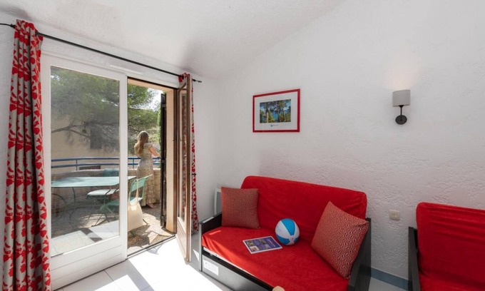 Boulouris-sur-Mer Apartment | Terrace, balcony, 30-35m², Saint-Raphael