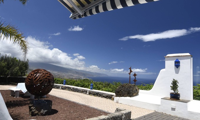 La Matanza de Acentejo House | Terraced House in Vignyard fantastic Sea and Mountainviews WiFi Bodega
