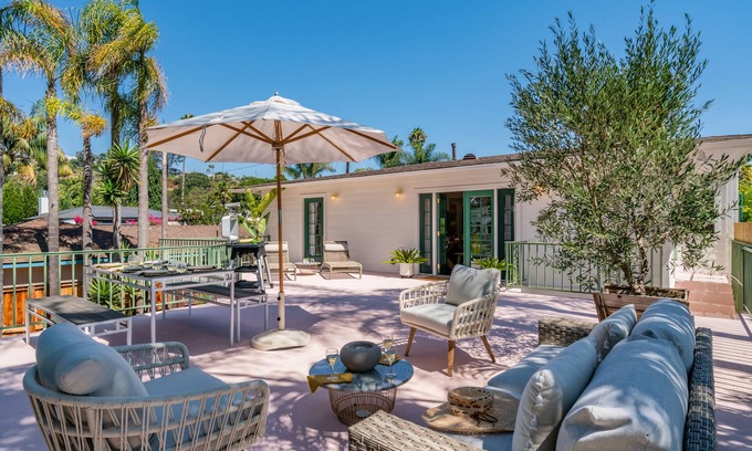 Eastside House | Terrace Retreat - California Charm on the Riviera