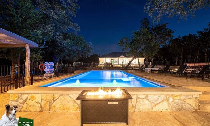 Wimberley House | Terracotta Bliss Wimberley Retreat for 28 Guests