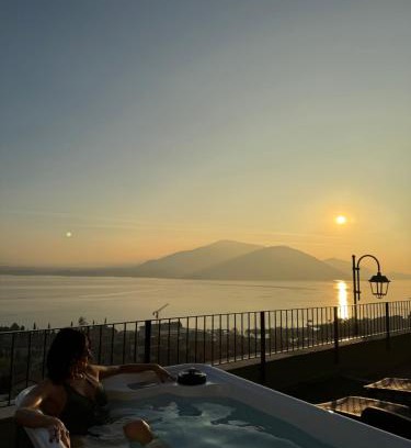 Predore Apartment | Terrazza sulle mura Appartamento Luna
