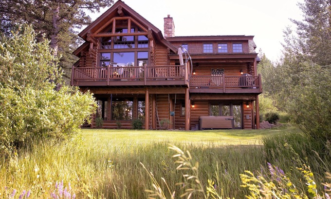 Victor House | Teton Retreat Luxury Teton Springs Log Cabin. Forest Access, A/C, Hot Tub.