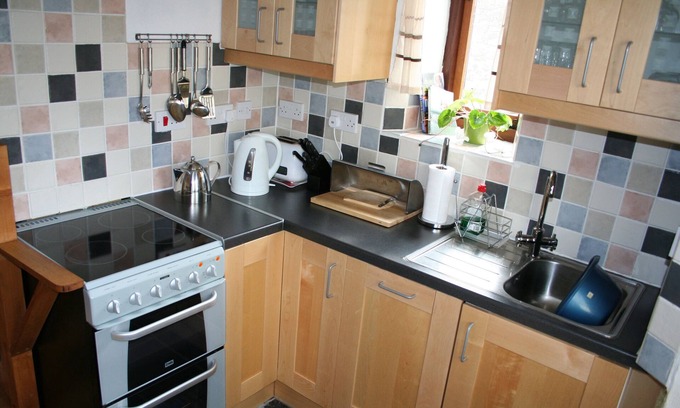 Dulverton Cottage | Thatched Cottage – Ideal for Romantic Breaks, Couples & Small Families.