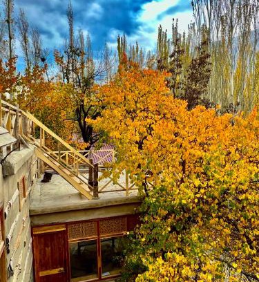 Hunza Hotel | The 2 Magpies, Hunza