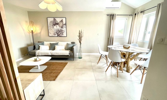 Pointe-a-Pitre Apartment | The "61" MARINA ROOFTOP Superb Marina view/equipped with a WATER TANK