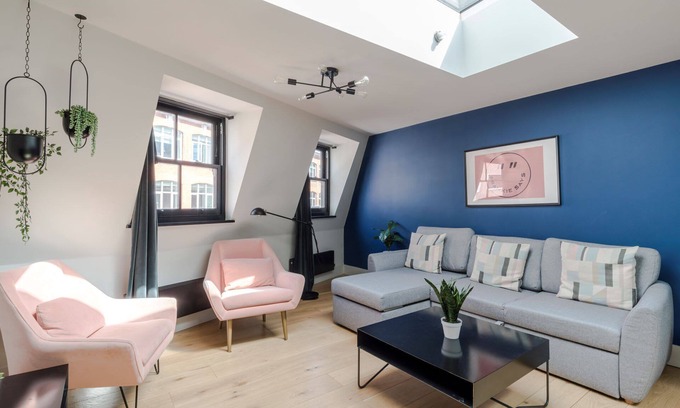 London City Centre Apartment | The Acre Penthouse - Covent Garden - by Frankie