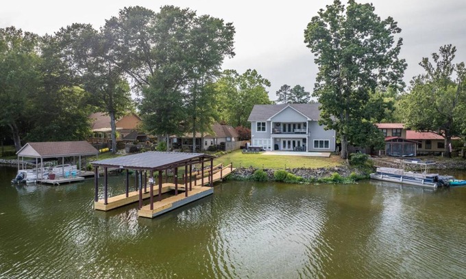 Mid America House | The Adventure House