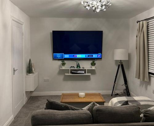 Yeadon Apartment | The Airport Flat - Newly Renovated & FREE Parking