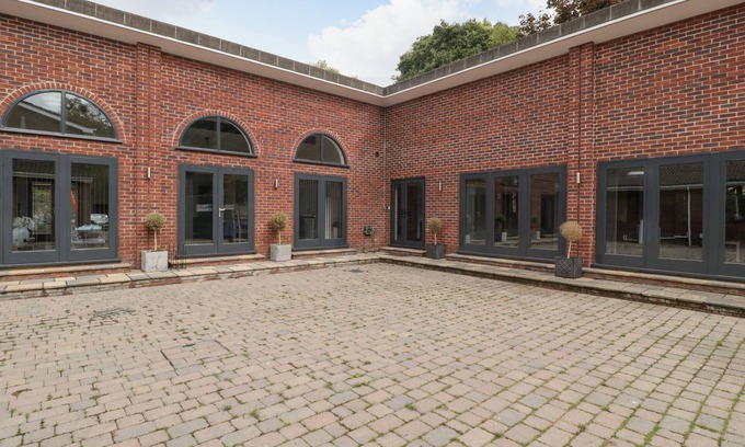 Wimborne Cottage | THE ANNEX, pet friendly, with a garden in Wimborne Minster