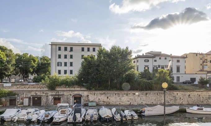 Livorno Apartment | The Architect Suite - Canals View