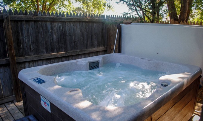 Palisades Bed & Breakfast | The Aspen Cabin at Starlight Canyon Bed & Breakfast