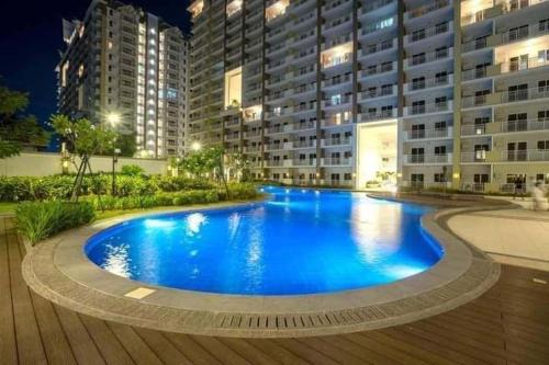 Paranaque Apartment | The Atherton by DMCI- 2BR FREE PARKING