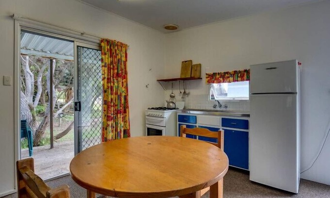 Happy Valley Cottage | ☀️🎣🐠🎣☀️The Cottage Don't Feel Like Camping? Happy Valley