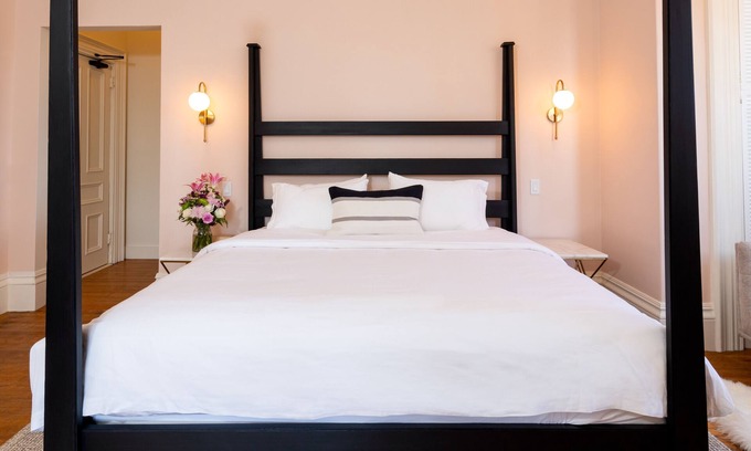 Windsor Hotel | The August House