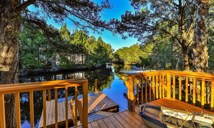 Old Homosassa House | The Banyon House