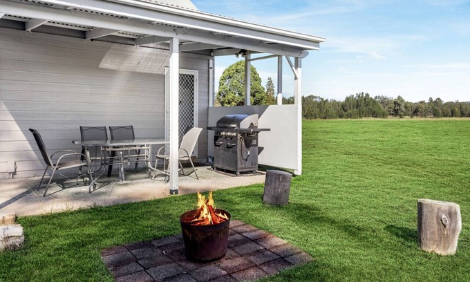 Lovedale Cottage | The Barn - Pet Friendly