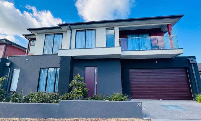 Mentone Villa | ‘The bayside’ Beautifully brand new house