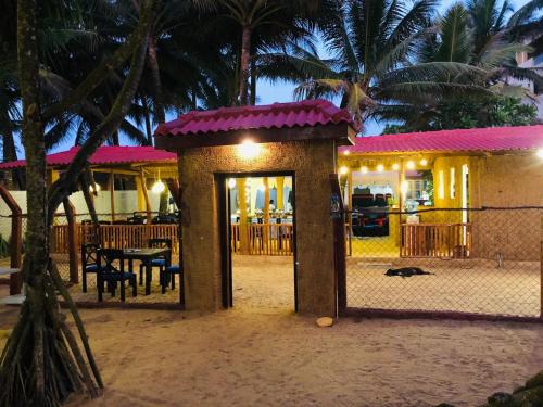 Thalpitiya Hotel | The Beach Club