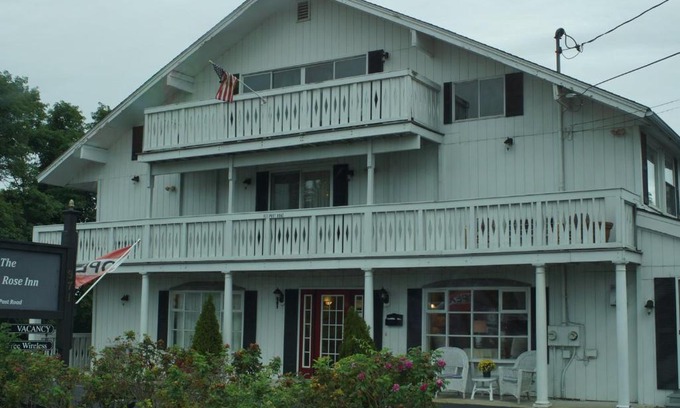 Wells Hotel | The Beach Rose Inn