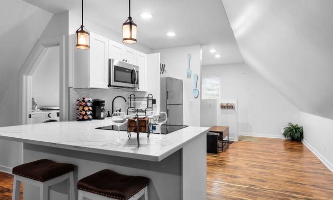 Elkhorn Apartment | The Beautiful Loft at Skyline