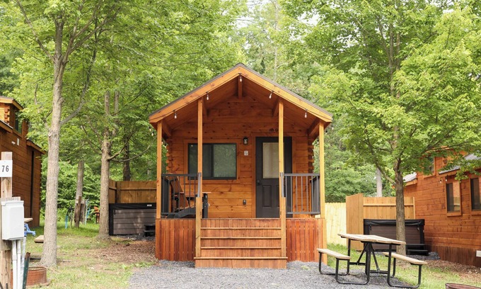 Mingoville Cabin | The Bellefonte Campground presents: Tiny Home | 1 Bedroom with HOT TUB