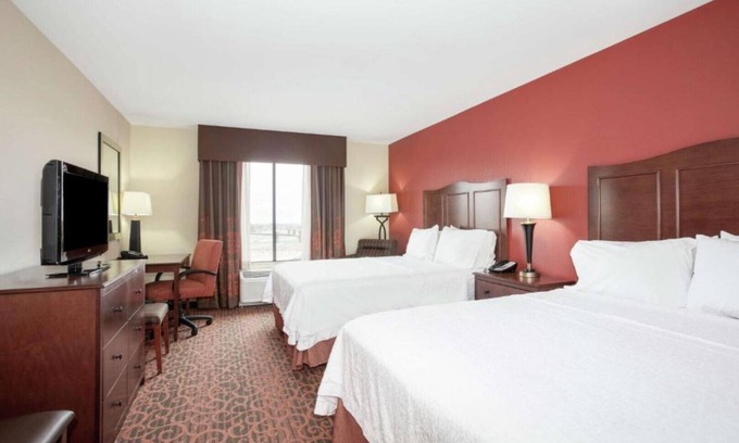 Lone Tree House | The best of Lone Tree at your fingertips!