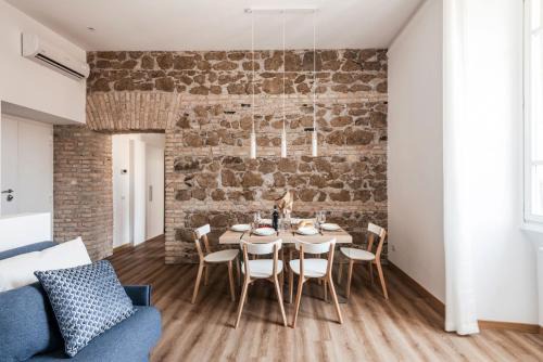 Rione XI Sant'Angelo Apartment | The Best Rent - Three-Room Apartment near Lungotevere