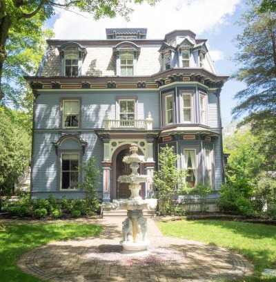 East Hampton Bed & Breakfast | The Bevin House B&B