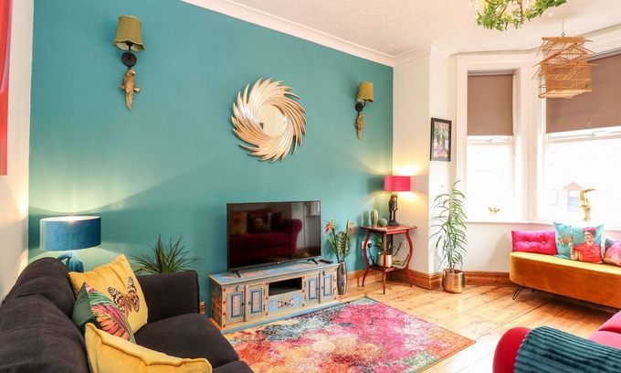 Hunstanton Cottage | THE BIRD HOUSE, pet friendly, character holiday cottage in Hunstanton