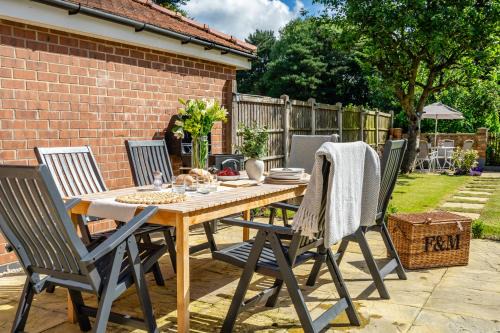 Heworth House | The Birdie