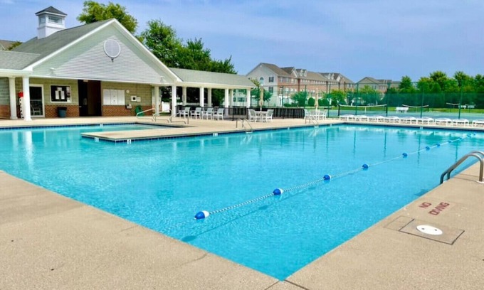 Villages of Five Points Apartment | The Blue Chill! A 4 Bedroom Townhouse w/Pool!