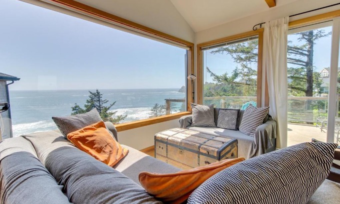 Oceanside House | The Blue Door