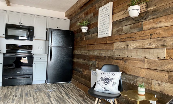 Lakeside Resort | The Blue Jay Yurt- Our Pet Friendly Yurt