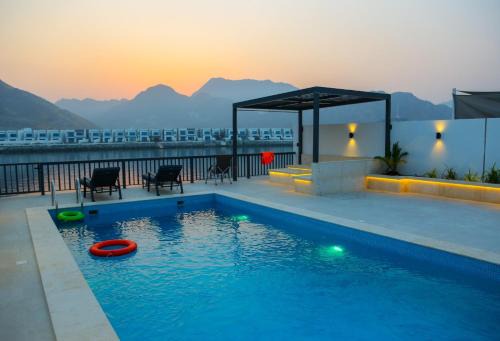Sharm Villa | The Blue Moon Villa - Al Dana Island Fujairah