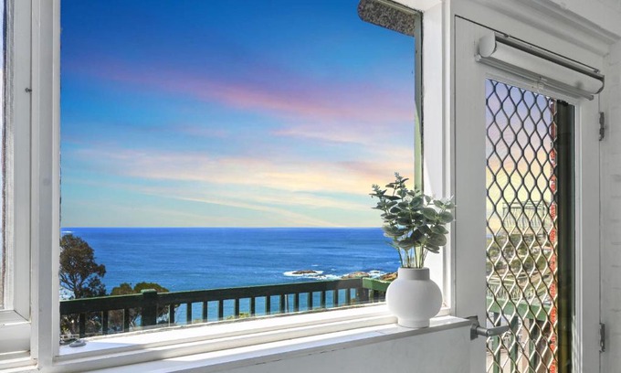 Eden Apartment | The Blue Whale - Sea View Apartment