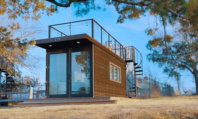 Waco House | The Bluebonnet-Tiny Container Home Country Setting 12 min to Downtown