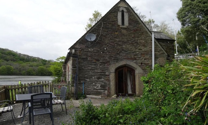 Saint Winnow House | The Boat House