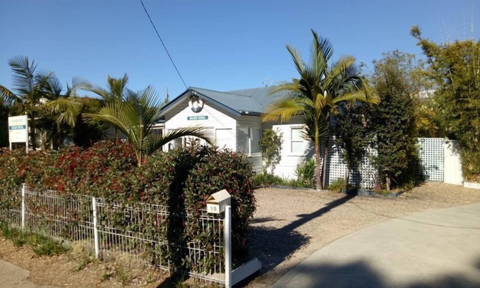 Narooma House | The Boathouse Narooma is a 3 Bedroom Self-Contained Holiday House.