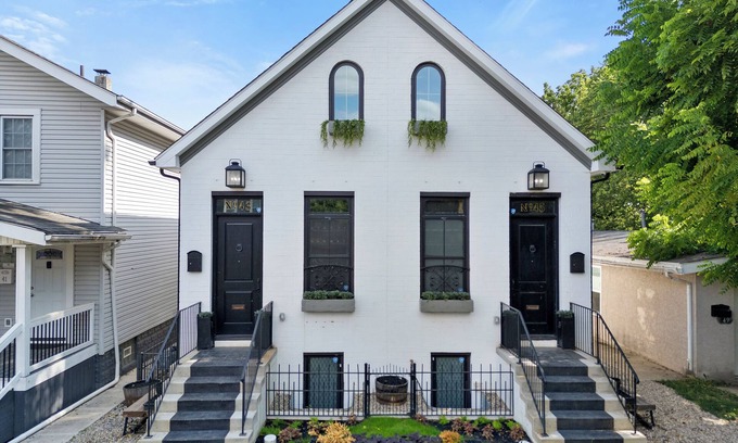 Merion Village Apartment | The Book House No.45