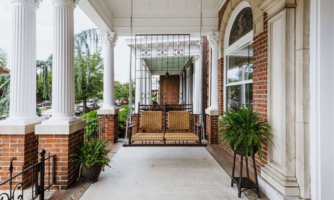 Museum District Bed & Breakfast | The Boulevard Inn