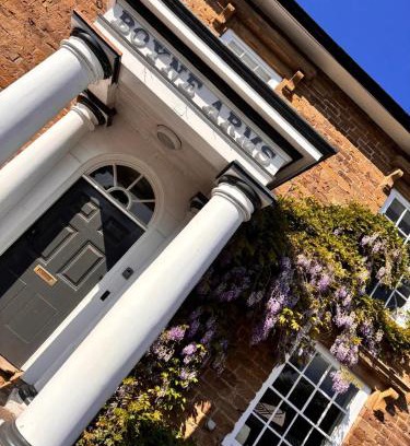 Burwarton Bed & Breakfast | The Boyne Arms